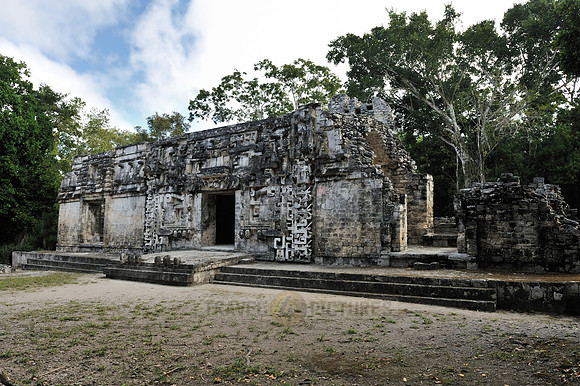 Itzamna temple, Edificio II
