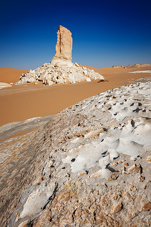 white desert at el Agabat
