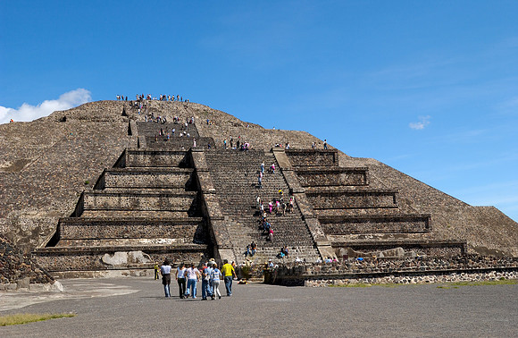 Pyramid of the Moon and Place of the moon