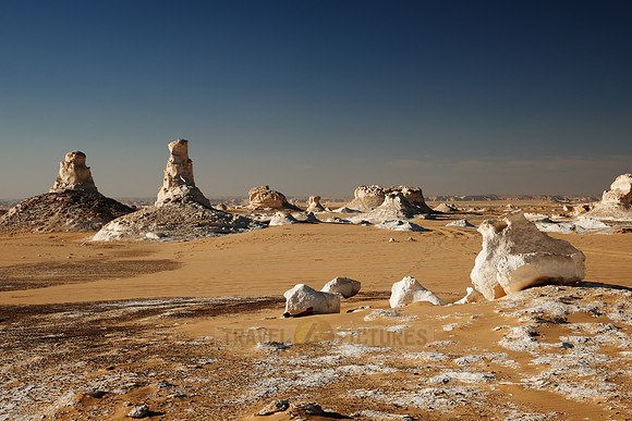 white desert near Oasis Farafra