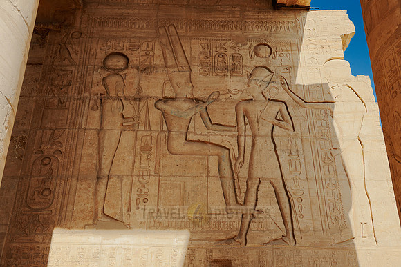bas relief in column hall