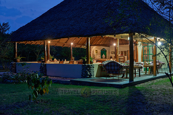 Ishasha Jungle Lodge