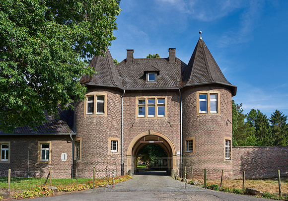 outer wall and gate to private Rimburg castle, Uebach-Palenberg