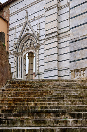 steps up to Cathedral of Siena