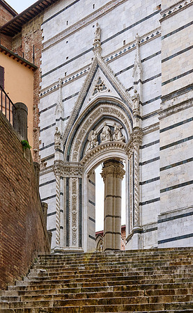 steps up to Cathedral of Siena
