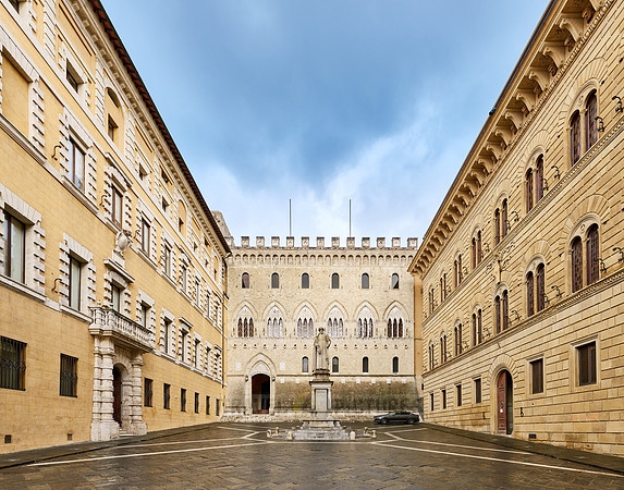 Palazzo Salimbeni, Siena,