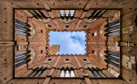 Look from the courtyard of the Palazzo Pubblico up on the Torre del Mangia