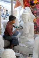 Workshop Buddha Statues, carving in marble