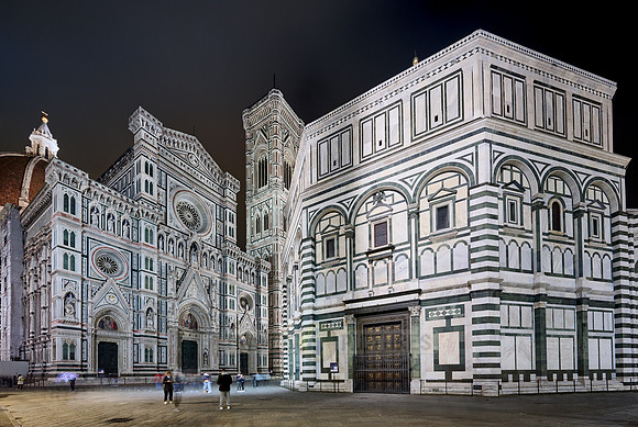 night shot of illuminated Cathedral of Santa Maria del Fiore