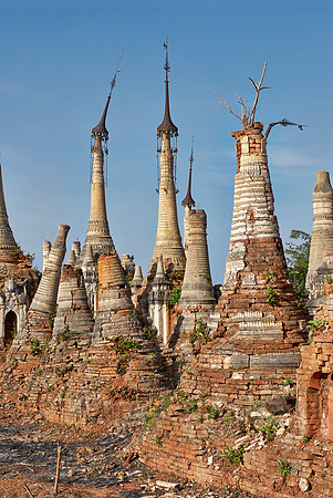 ruins of Shwe Inn Thein