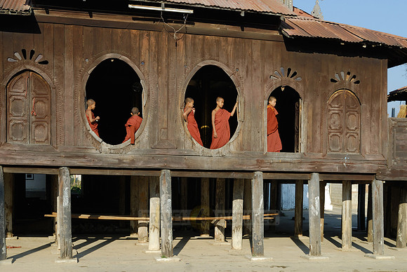 young monks at Shwe-Yaungwe Buddhist Monastery