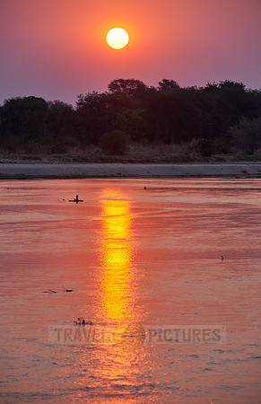 sunset at Luamba river