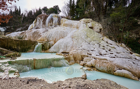 The White Whale, Bagni San Filippo