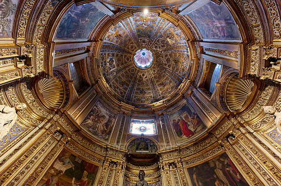 interior shot of Cathedral of Siena, Duomo di Siena