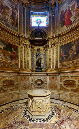 interior shot of Cathedral of Siena, Duomo di Siena