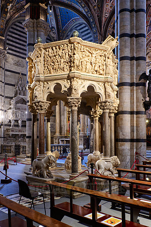 interior shot of Cathedral of Siena, Duomo di Siena