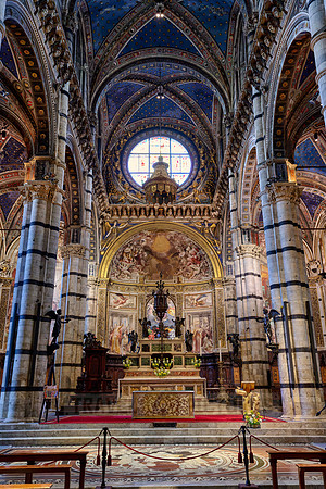 interior shot of Cathedral of Siena, Duomo di Siena