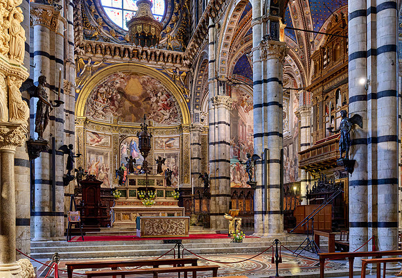 interior shot of Cathedral of Siena, Duomo di Siena