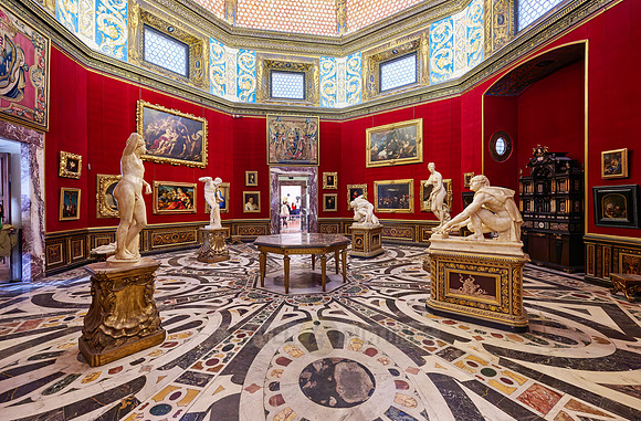 The Tribune (Degli Tribuna) gallery in Uffizi gallery