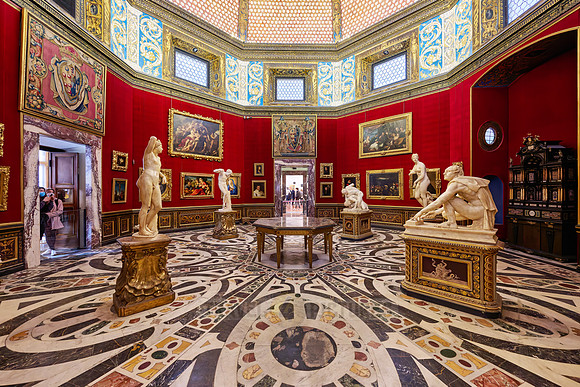 The Tribune (Degli Tribuna) gallery in Uffizi gallery