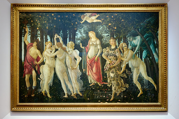 the painting La Primavera by Sandro Botticelli, Uffizi gallery