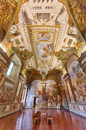 interior view of Palazzo Pitti