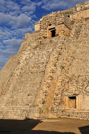 Adivino or Pyramid of the Magician