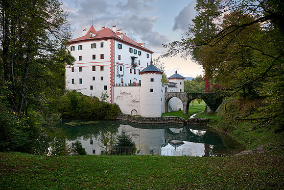 Sneznik castle, Grad Snežnik