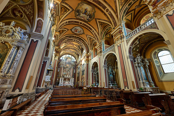 interior shot of church Chiesa di Sant'Ignazio, St Ignatius of Loyola
