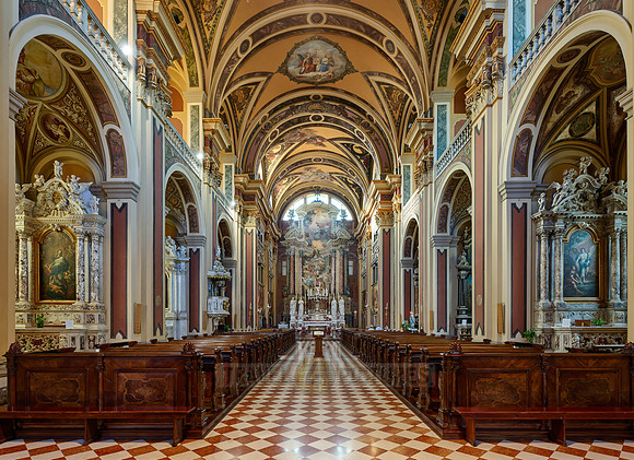 interior shot of church Chiesa di Sant'Ignazio, St Ignatius of Loyola