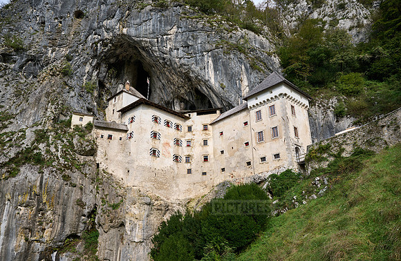 Predjama castle