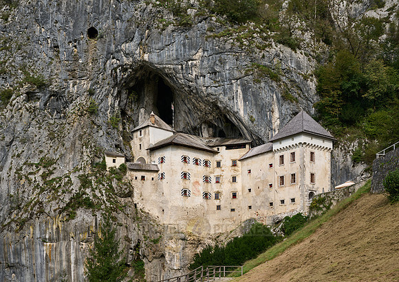 Predjama castle