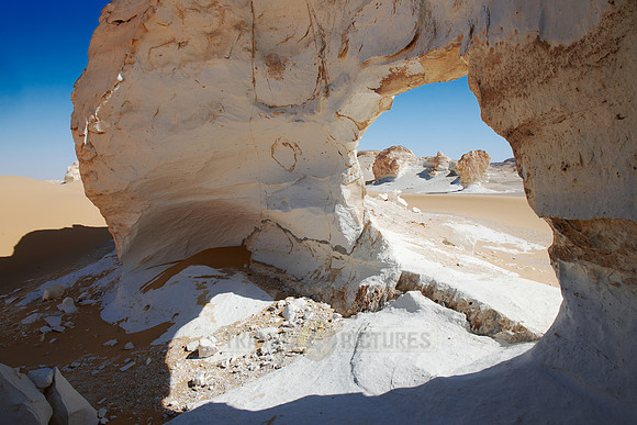 white desert at el Agabat