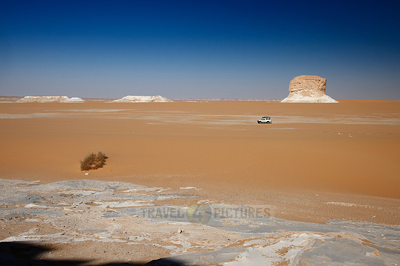 white desert at el Agabat