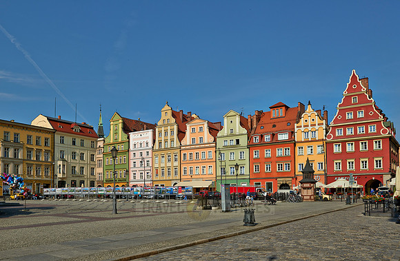 buildings at salt market square