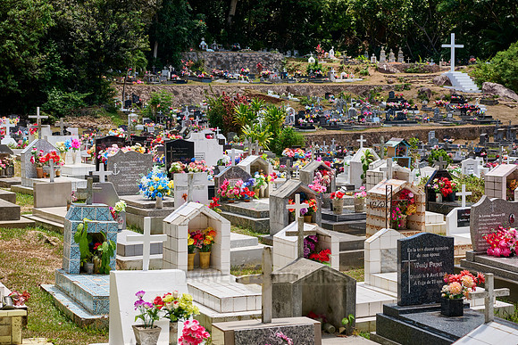 colorful cemetery of La Digue