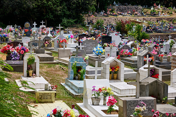 colorful cemetery of La Digue