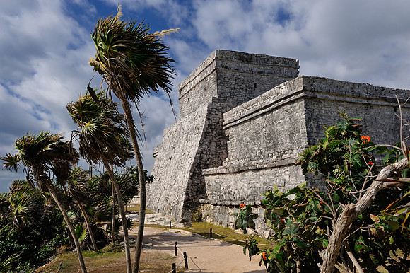 El Castillo