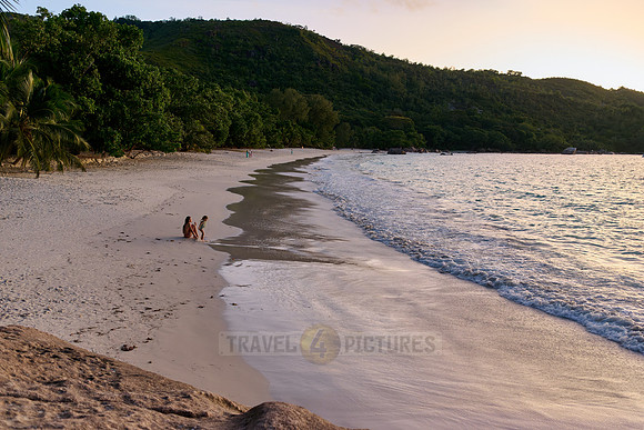 sunset at Anse Lazio