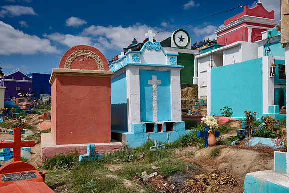 colorful cemetery of Chichicastenango