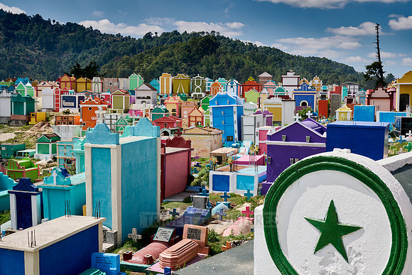 colorful cemetery of Chichicastenango