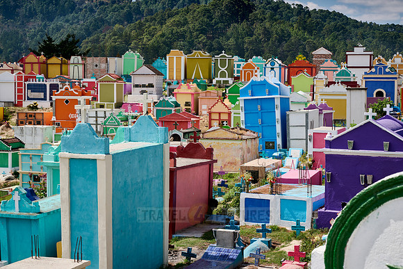 colorful cemetery of Chichicastenango