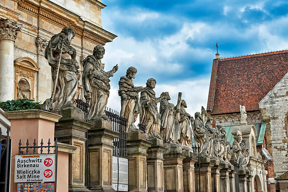 Apostles sculptures