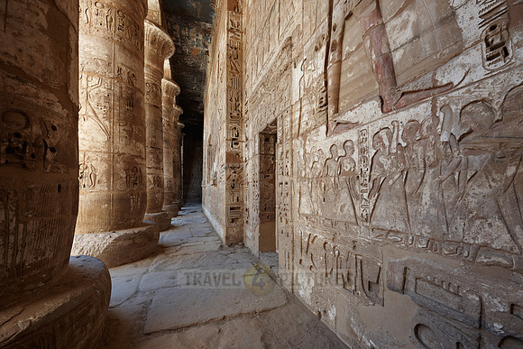 painted Columns and bas-relief in south colonnade