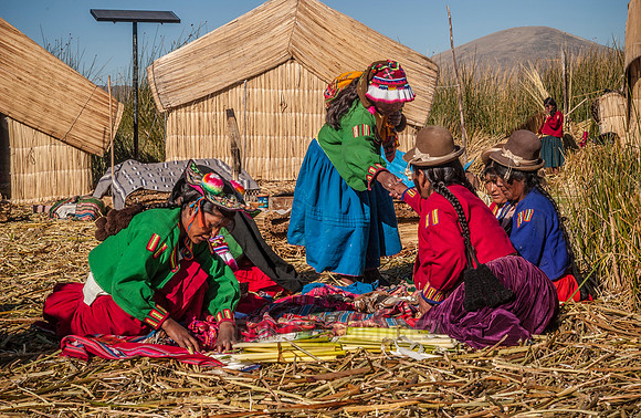 Indigena women of local Uros