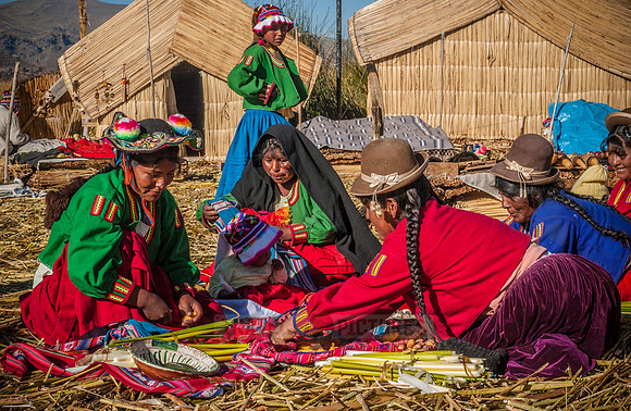 Indigena women of local Uros
