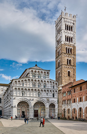 outside View of Cathedral San Martino of Lucca