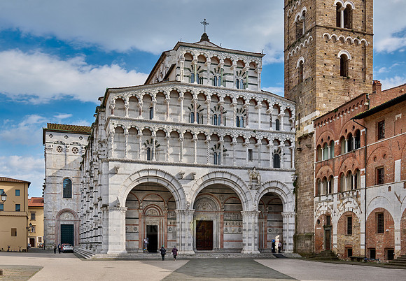 outside View of Cathedral San Martino of Lucca