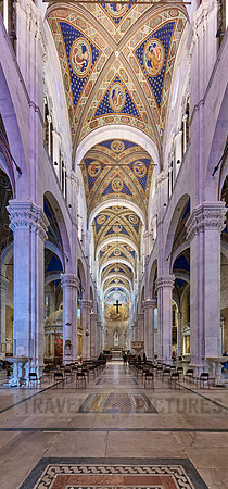 interior shot of Cathedral San Martino of Lucca