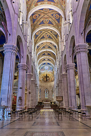 interior shot of Cathedral San Martino of Lucca